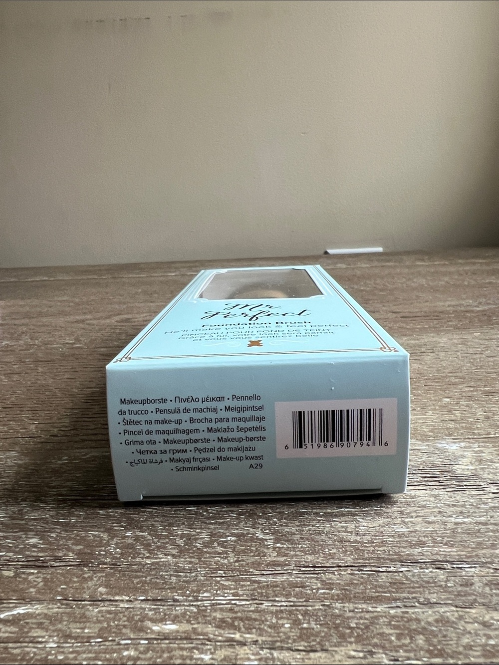 NWT Too Faced Mr. Perfect Foundation Brush - Picture 6 of 7